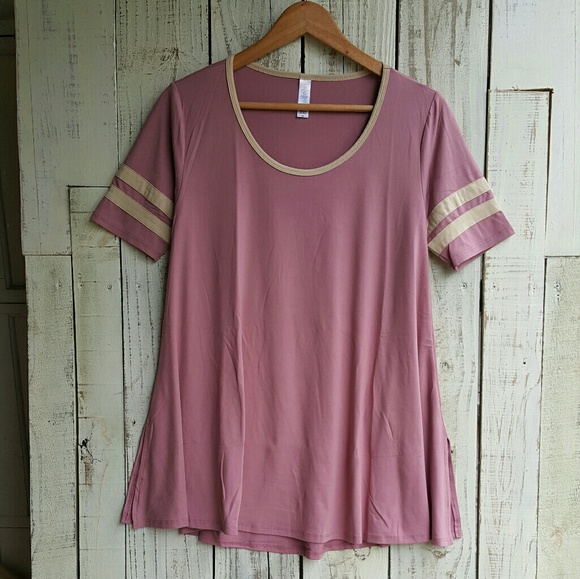 LuLaRoe Tops - Lularoe Shirt XS